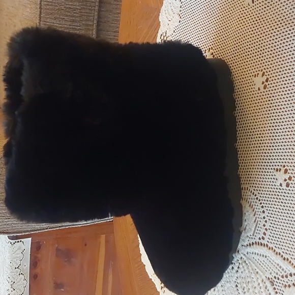 Yoki Holland Black Faux Fur Pull On Boots Sz 7 - Picture 6 of 16